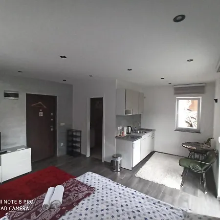 Apartment Kula *